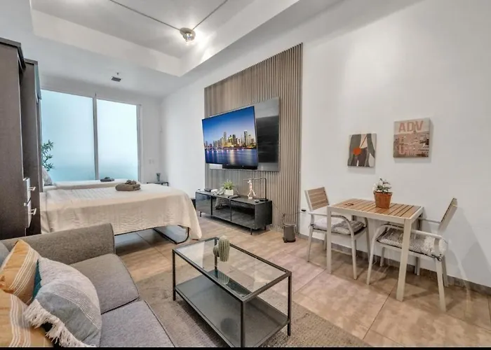 Cozy Studio In The Heart Of Brickell Freeparking