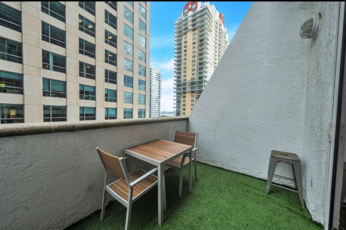 Cozy In The Heart Of Brickell Freeparking Apartment